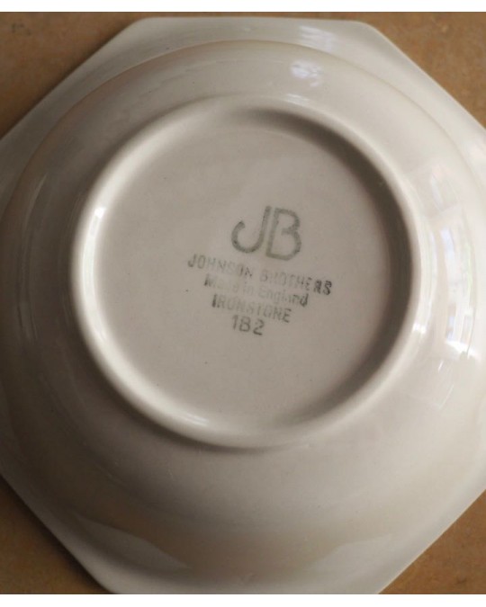 【B】Johnson Brothers　オクトゴナル深皿　アンティークプレート